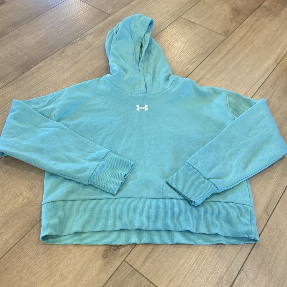 Under Armour Cropped Turquoise Hoodie Youth M Cute Soft Center Logo Athleisure